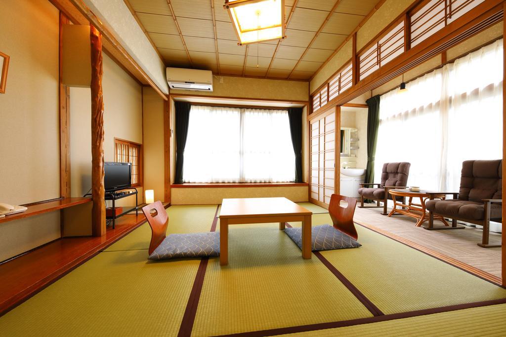 יופו Ryokan Izumoya מראה חיצוני תמונה
